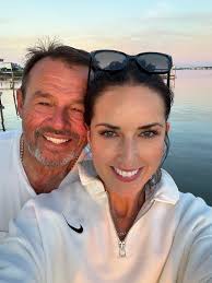 My lunch date, dinner date yesterday and my flu shot with my sugar honey  bumblebee !!! 😍💕 Mama was with us also. 💘 Sambo