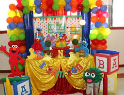 Add in decorations like custom birthday banners, table centerpieces, cutouts, and confetti, and these sesame street party supplies help to create the perfect party setting! Birthday Elmo Sesame Street 1st Birthday Catch My Party Sesame Street Birthday Party Birthday Party Decorations Sesame Street Birthday Party Ideas Boy