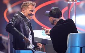 Dieter bohlen als dsds chefjuror reagiert auf den ausstieg michael wendler. Dsds 2021 Dieter Bohlen Gibt Endlich Erstes Up Date