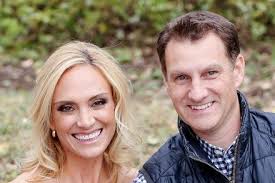 Kathryn Minor, Geoffrey Jones (Published 2018)