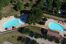 Les Loisirs Et Activites A L Interieur Du Camping La Source En Ardeche Meridionale A Berrias Et Casteljau En Sud Ardeche Entre Aubenas Et Ales A Proximite De Vallon Pont D Arc Ruoms Les