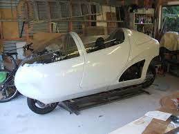 Aerobike Enclosed Motorcycle Is A Car On Two Wheels - Auto Chunk Motorcycle Bugatti Motorcycle 4 Wheels Motorcycle