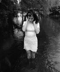 Black And White Music Video Female Singer 90s It S That Girl Again Bjork Rankin John Rankin