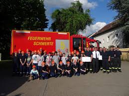 Sparda Bank West Spendet 1 000 Euro Fur Die Jugendfeuerwehr