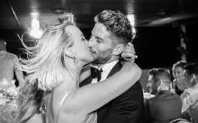 Kat kerkhofs onthulde donderdagavond tijdens gert late night dat ze gevraagd werd als één van… kat kerkhofs en haar voetballende echtgenoot dries mertens hebben nog niet meteen plannen om welkom in 2004! Onherkenbaar Zo Heb Je Kat Kerkhofs Nog Nooit Gezien Showbizz 24