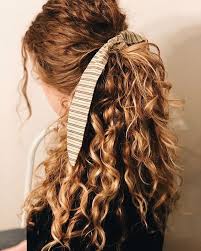 45 Ways To Style Pretty Hair Scarf Page 20 2020 Goruntuler Ile Rengarenk Sac Sac Urunleri Dogal Bukleli Sac