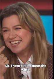 Kelly Clarkson Lose Your Love Wink