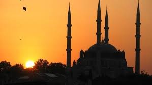 Bayram namazı saati i̇stanbul, ankara ve i̇zmir ile diğer şehirlerimizde 2020 ramazan bayramı'nın ilk günü inanalar tarafından merak edilip araştırılıyor. Elazig Bayram Namazi Saat Kacta Iste 2019 Diyanet Elazig Ramazan Bayrami Namaz Vakti Takvim