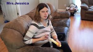 Mrs Jessica the Cow gets Her Boobs Pumped: Mom Porn