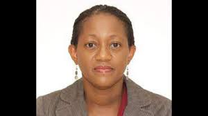 Financial expert cautions against excessive holiday spending