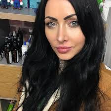 Helensburgh tattooist reaches out to cancer survivors