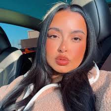 What mortgage lenders have an investment mindset and knowledge of different  loan options?