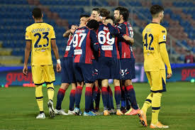Molina, zanellato, cigarini, messias, reca. Crotone Parma 2 1 Doppietta Show Di Messias Stroppa Non E Piu Ultimo