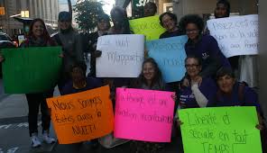 C'est toujours ça de pris \s‿ɛ tu.ʒuʁ sa də pʁi\ ou \s‿ɛ tu.ʒuʁ sa d‿pʁi\. La Violence Faite Aux Femmes Un Combat Toujours D Actualite Le Metropolitain