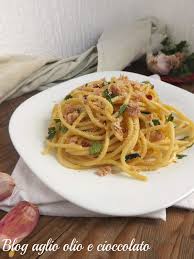 Spaghetti Aglio Olio Peperoncino E Tonno Primo Piatto Veloce Ricetta Ricette Idee Alimentari Cibo Etnico