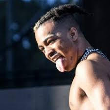 Layne Bell's Instagram, Twitter & Facebook