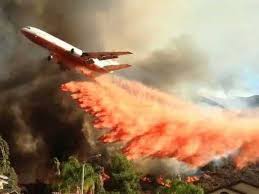 Here S An Incredible Photo Of A Plane Fighting A California Wildfire Wildland Firefighter Fighting Plane California Wildfires