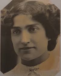 Seeing if anybody knows the grey hair lady in the photo as there is Julie  Mc and my mum Joan Schuster around about 30 to 40 years ago apparently  taken in one