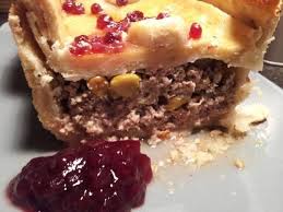 Herbstliche Oder Weihnachtliche Pastete Mit Fasan Und Huhn Und Frischen Krautern Abgerundet Pastete Rezepte Essen Und Trinken