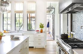 This Jacksonville Florida Home Holds The Secret To An Eternally Clutter Free Kitchen In 2020 Kitchen Remodel Small Clutter Free Kitchen Kitchen Interior