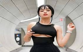 Lela Sohna - A Look At The Social Media Sensation