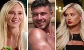So far in season 5, fans have been disappointed by the. Love Island 2019 Tommy Fury To Couple Up With Molly Mae Ditching Lucie After One Day Newsgroove Uk