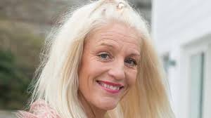 Anna fick sitt sjätte barn vid 47