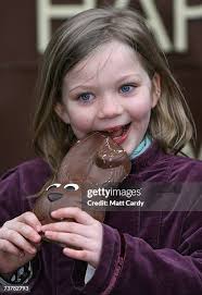 Kim, Megan, Ellen and Kitty eat chocolate from the World's First... News  Photo