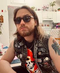 Richard Legere's Instagram, Twitter & Facebook