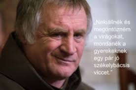 „merj ajándékká válni, merj nyitott lenni, a másikból a jót, a szépet kiszeretniáldott,szép napot mindenkinek ! Hoseink A Frontvonalon Youth And Students For Peace