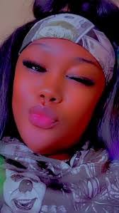 Stephanie Deneen's Instagram, Twitter & Facebook