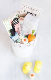 Some other luxurious items to add to the easter basket are cashmere sleep masks and socks. 50 Diy Gift Baskets To Inspire All Kinds Of Gifts