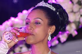 Riderman yambikanye impeta na Miss Agasaro Nadia (Amafoto)