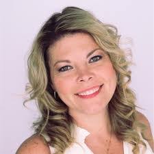 Melissa Tarpley's Instagram, Twitter & Facebook