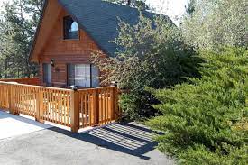 When you're visiting a big bear cabin rental, you need a travel companion who reminds you to slow down and enjoy the little things. Pet Friendly Cabins Near Big Bear