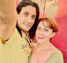 «para mim, é a melhor mãe do mundo». Ousada Como Nunca A Viu Aos 56 Anos Maria Joao Abreu Mostra Se Na Cama Com O Marido Famosos Flash