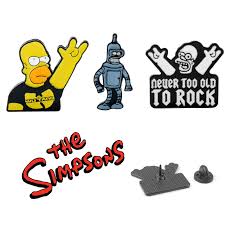 A série é uma paródia satírica do estilo de vida da classe média dos estados unidos, simbolizada pela família protagonista. Desenhos Animados Personagem Bart Simpson Broche Esmalte Pino Broches Feminino Masculino Criancas Joias Sacos De Roupas Chapeu Pinos Broches Aliexpress
