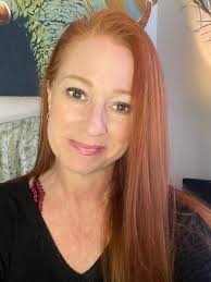 𝗔𝘀 𝘁𝗵𝗲 𝗴𝗿𝗲𝗮𝘁 𝗝𝗔𝗬-𝗭 𝗼𝗻𝗰𝗲 𝘀𝗮𝗶𝗱, “𝗔𝗹𝗹𝗼𝘄 𝗺𝗲 𝘁𝗼  𝗿𝗲𝗶𝗻𝘁𝗿𝗼𝗱𝘂𝗰𝗲 𝗺𝘆𝘀𝗲𝗹𝗳…” 👋🏼 ⭐️ My name is Aaron Alaniz! I'm  an online fitness coach based out of the Rio Grande Valley in South,