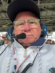 Introduction and photo sharing in the INDYCAR SERIES