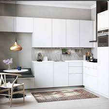 En este libro de ideas, tenemos 6 ideas para amueblar y decorar una cocina pequeña que nos ayudarán a conseguir la cocina de nuestros el granito, el mármol, el pvc y el acero inoxidable son algunos de los materiales más recomendables y más utilizados para amueblar una cocina gracias a. Decoracion De Cocinas Diez Reglas De Oro Para Sacar Partido A Una Cocina Pequena Foto 1