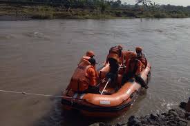 Check spelling or type a new query. Jasad Dua Bocah Yang Hanyut Di Sungai Rejasa Pemalang Ditemukan Antara News Riau