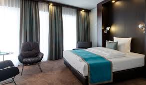 Das bett war sehr gut zum schlafen und die wäsche sehr sauber. Hotel Stuttgart Bad Cannstatt Motel One Nahe Krankenhaus Rosensteinpark