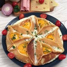 La Crepe Au Plat Recette De Crepe Salee Pour 6 Personnes Preparation En 20 Minutes En 2020 Recette Recettes De Cuisine Idee Recette