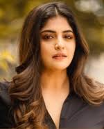 Oviya made her tamil debut in kalavani (2010) and some of her well known projects are marina (2012), kalakalappu (2012), moodar koodam (2013) and madha yaanai koottam (2013). Fir Cast Crew Fir Tamil Movie Cast Actor Actress Director Filmibeat