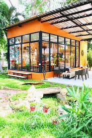 ร โนเวทสวนหล งน ำท วม เป นร านกาแฟเล ก ๆ น าร กส ดช ล บ านจากต คอนเทนเนอร แบบสวนสม ยใหม สวนชนบท