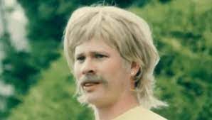 Tom delonge & (mark hoppus)] i got no regret right now (i'm feelin' this!). Get Tom Delonge As A Plushy In The Form Of His First Date Character 101wkqx Wkqx Fm