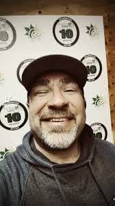 Vicki Housley's Instagram, Twitter & Facebook