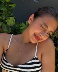 summer selfies 🌺 skin by @belobeauty