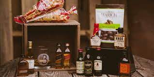 This sampler pack features four 200ml sized bottles of our aged whiskeys: Brobasket Ultimate Whiskey Sampler Review Bourbon Banter