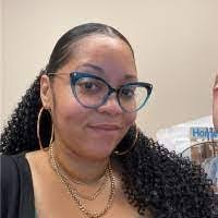 Leslie Digsby's Instagram, Twitter & Facebook